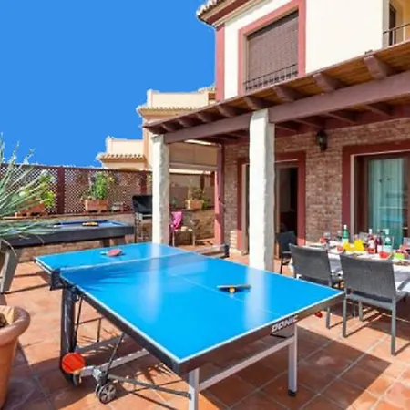 Con Piscina Cerca De La Playa, Puntalara Villa Nerja