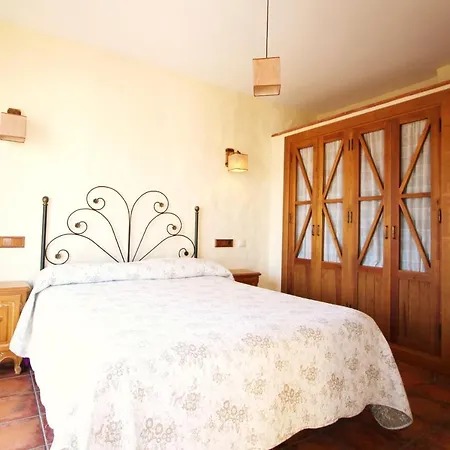 Villa Con Piscina Cerca De La Playa, Puntalara