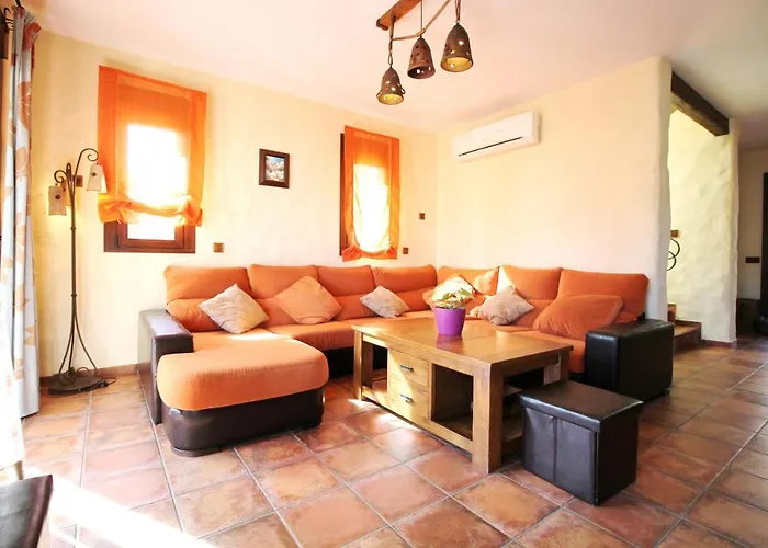 Con Piscina Cerca De La Playa, Puntalara Villa *